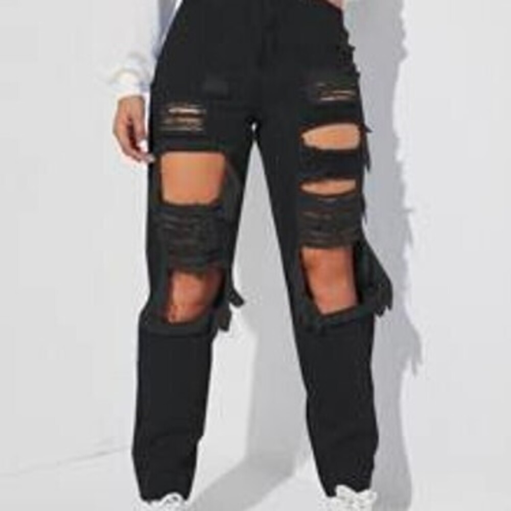 SHEIN EZwear Cut Out Ripped Frayed Carrot Jeans